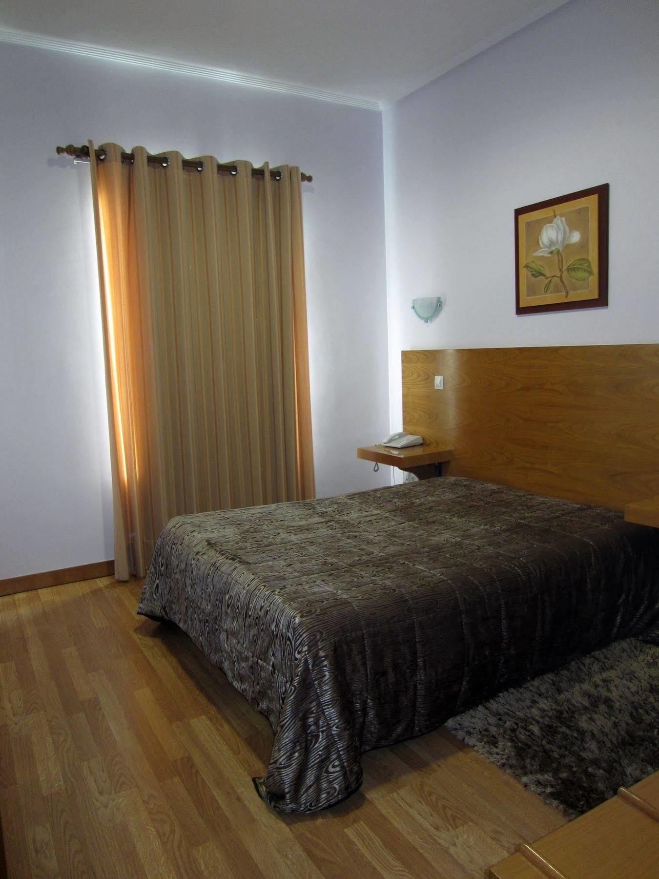 Dom Hotel Penafiel Luaran gambar